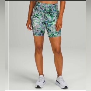 EUC Lululemon Fast And Free 8 Inch Short - Size 14 - Rapid Flourish Multi